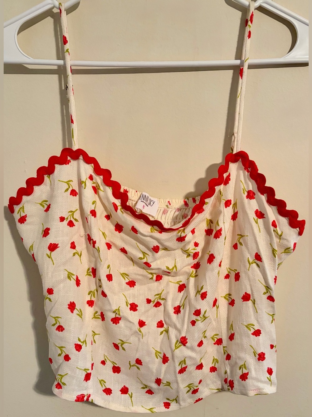 NWOT Women’s Sienna Sky Cream Cropped Camisole with Red Floral Print Sz XL